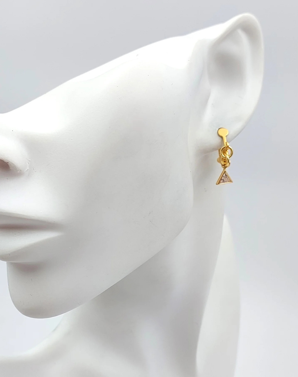 עגילי קליפס זירקון משולש