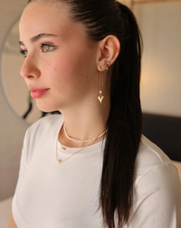 עגילי פנינה ולב תלויים