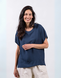 חולצת קירה